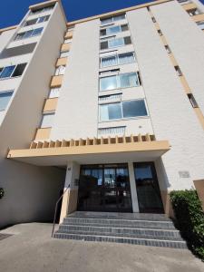 Το κτήριο όπου στεγάζεται  το διαμέρισμα