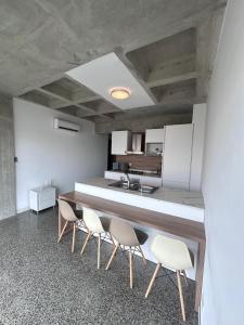 Η κουζίνα ή μικρή κουζίνα στο Brand new apt San Bernardino Caracas