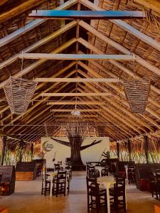 Restaurant ou autre lieu de restauration dans l'établissement Ekoparque Lunaforest