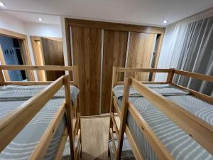 Postel nebo postele na pokoji v ubytování luxury duplex appartement + 42 fotografií