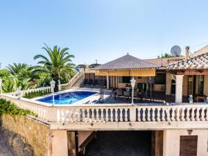 Πισίνα στο ή κοντά στο Beautiful villa at the heart of Playa de Palma