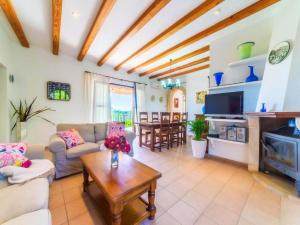 Η κουζίνα ή μικρή κουζίνα στο Stone villa in Búger with private pool