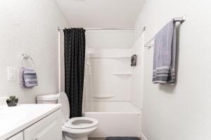 Φωτογραφία από το άλμπουμ του Central Casa Grande 2 BR Apt with Private Backyard σε Casa Grande +11 φωτογραφίες