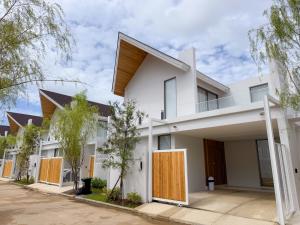 Το κτήριο όπου στεγάζεται  η βίλα