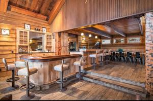 Foto dalla galleria di Evergreen Escape Lodge a Cold Springs Altre 46 foto