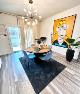 Photo de la galerie de l'établissement The Luxe Residence Glenn heights, 4 Bedroom Home, à Glenn Heights