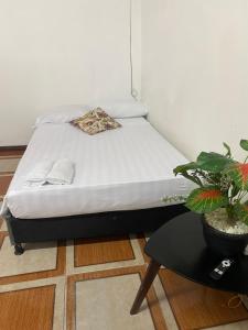 Afbeelding uit fotogalerij van Aparta estudio súper cómodo cerca ala Basilia in Buga