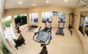 Fitness centrum a/nebo fitness zařízení v ubytování Grande Hotel Itaguaí