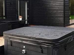 een matras bovenop een tafel bij 8 person holiday home in Ansager-By Traum in Ansager