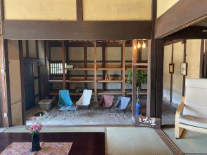 Imagen de la galería de dannouraしげの里 1棟貸切 築120年古民家 バーベキュー 海が見える駐車場無料, en Takamatsu