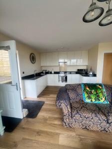 Køkken eller tekøkken på Chapel Cottage - Symonds Yat West + 1 billede