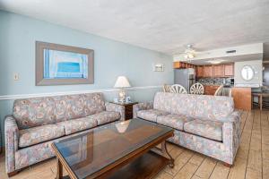 Posezení v ubytování 0404 Waters Edge Resort condo