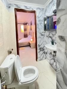 Fotografie z fotogalerie ubytování Touraco Suite Hôtel Business v destinaci Mbour