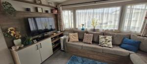 Χώρος καθιστικού στο Trieste 6 Berth Caravan, Seasalter
