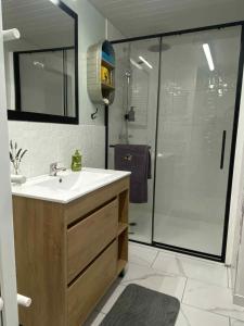 Ένα μπάνιο στο La petite bulle