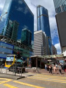 Pemandangan umum bagi Hong Kong atau pemandangan bandar yang diambil dari asrama