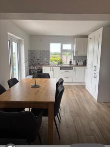 Kuchyň nebo kuchyňský kout v ubytování Hollys Cottage + 32 fotografií