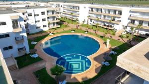 Swimmingpoolen hos eller tæt på Résidence Al Yakout - Grand Appartement Avec Piscine