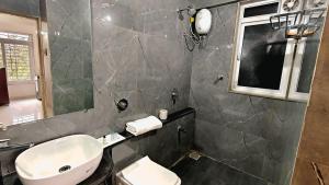 Gallery image of Lake Side Serviced Apartment by Maxxvalue in Mumbai