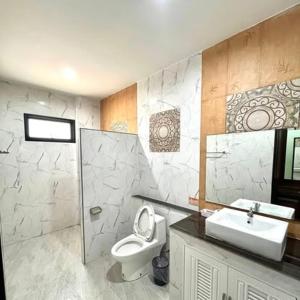 Ένα μπάνιο στο Baan Viset Pool Villa Krabi