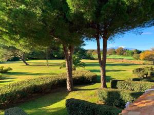 Gallery image of L Appart du Golf Classé 4 etoiles 68 m2 NEUF sans vis à vis Plein sud in Saint-Cyprien
