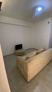 Gambar di galeri bagi T1 - Mutamba, Cidade de Luanda, Angola di Luanda