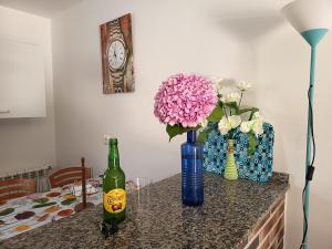 Nápoje v ubytování Apartamentos Rurales Llagumelon