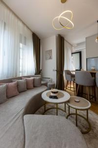 Χώρος καθιστικού στο Balkan Square Gold Dorotea-centar