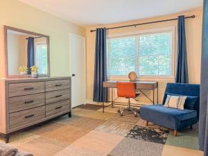 Coin salon dans l'établissement NEW - Mins to Manchester - Concord - Riverfront