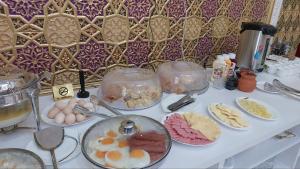 Φαγητό σε αυτό το ξενοδοχείο ή κάπου εκεί κοντά +19 φωτογραφίες