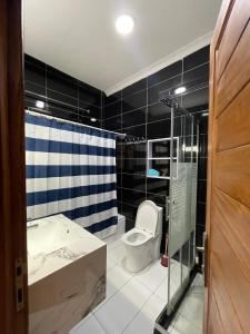 Et badeværelse på Super quiet Heaven Hideout Loft