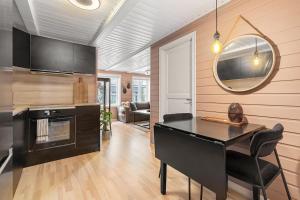 Η κουζίνα ή μικρή κουζίνα στο Red Polar House +6 φωτογραφίες