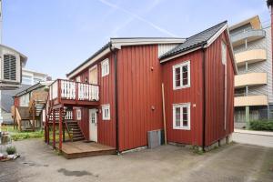 Το κτήριο όπου στεγάζεται  το διαμέρισμα