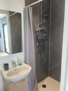 Koupelna v ubytování Gîte les Hirondelles