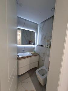 Bilik mandi di Oneluxury
