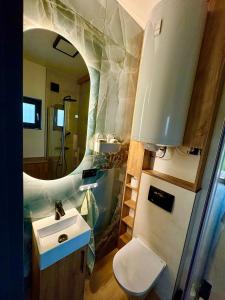 Koupelna v ubytování Kukułkowa Stodoła 25min od Warszawy