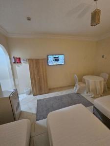 Fotografie z fotogalerie ubytování استديو بغرفتين مريحه وجديده v destinaci An Naqāʼ