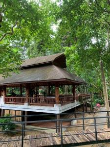 Fotografie z fotogalerie ubytování The Cliff & River Jungle Resort v destinaci Ban Bang Thong