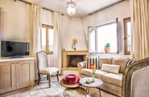 Χώρος καθιστικού στο Stunning Eco stay Villa in Epidavros -Akros Estate