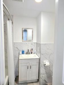 Koupelna v ubytování Vessel Hotel Studio Suites of Atlanta, GA