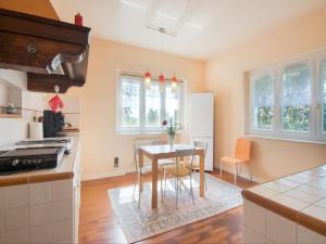Dapur atau dapur kecil di Holiday Home in Fano near the Beach