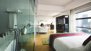 Postel nebo postele na pokoji v ubytování Hotel Maya Kuala Lumpur City Centre