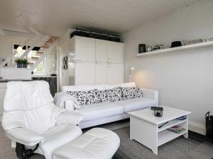 Gallery image of Seaside Serenity at Hasmark Beach-By Traum in Otterup +28 photos
