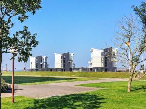 Budova, kde se apartmán nachází + 34 fotografií