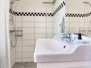 Koupelna v ubytování Tranquil Retreat in Rageleje-By Traum