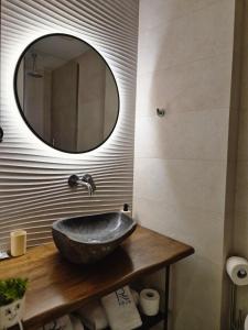 Ένα μπάνιο στο Helia Luxury Suites & Studios +16 φωτογραφίες