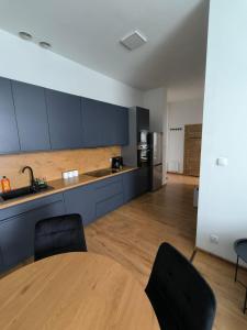 Η κουζίνα ή μικρή κουζίνα στο Apartament Centrum 2
