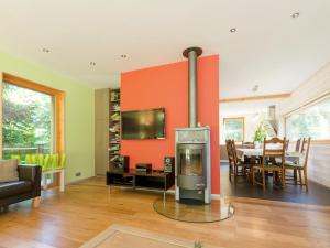 TV a/nebo společenská místnost v ubytování La Dolina Eco-Chic Stay