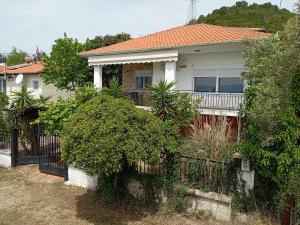 Κήπος έξω από το Holiday Home in Asprovalta near Sea Beach