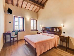 Postel nebo postele na pokoji v ubytování Holiday Home in Urbania with Hill Views